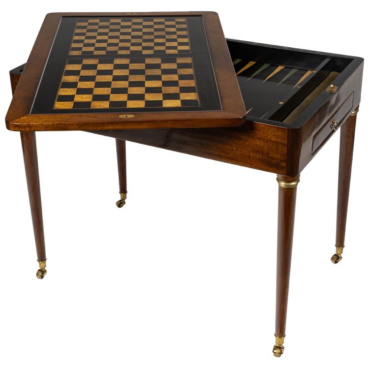 Table à jeux en acajou fin du XVIIIe
